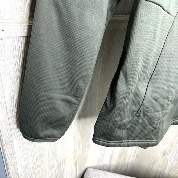 Under Armour Half Zip Pullover - Picture 4 of 6